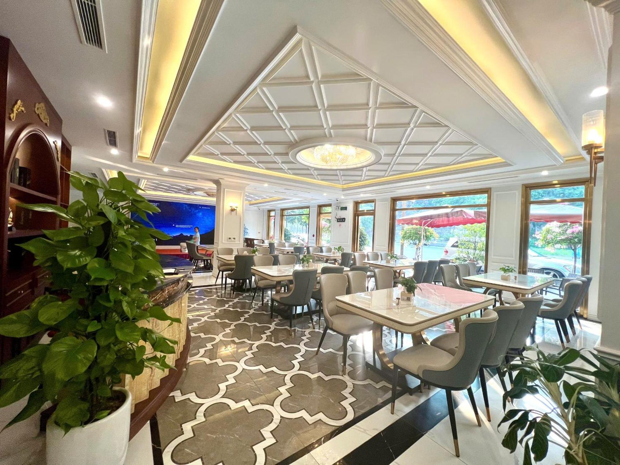 RUBY QUEEN Hotel Hạ Long Exterior foto