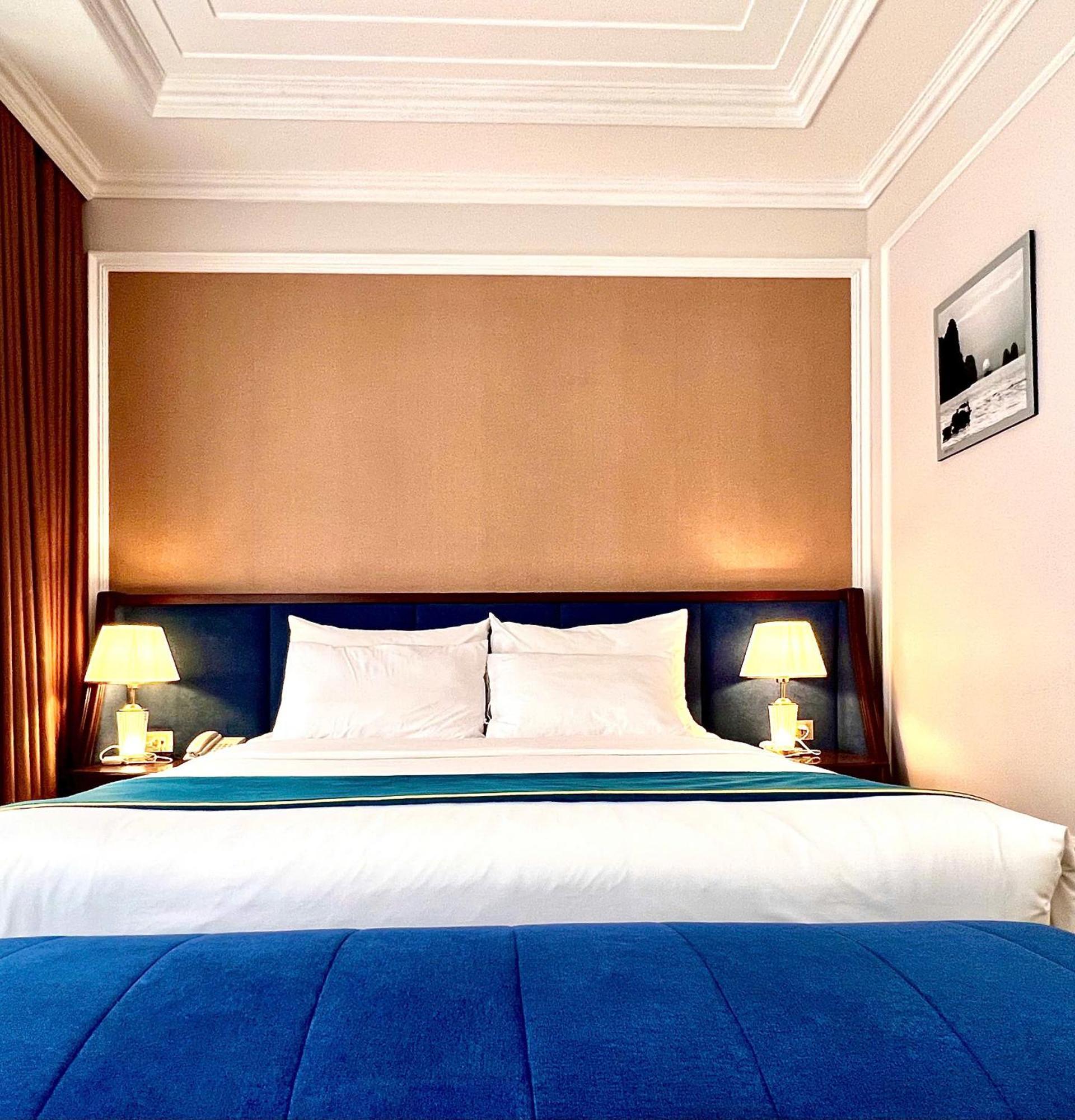 RUBY QUEEN Hotel Hạ Long Exterior foto